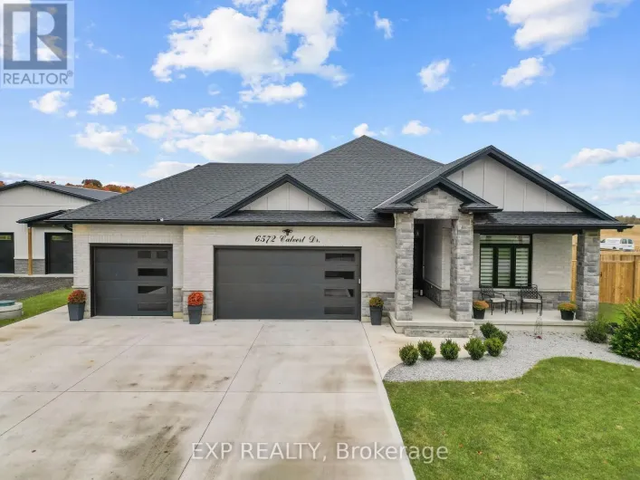 6572 CALVERT DRIVE, Strathroy-Caradoc