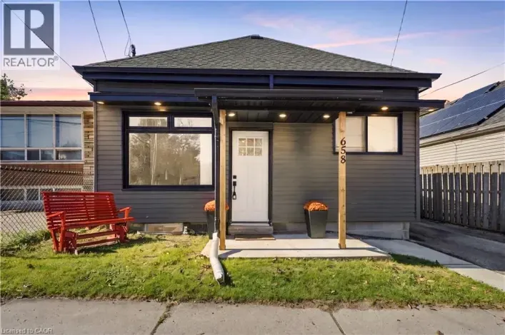 658 UPPER WELLINGTON Street, Hamilton