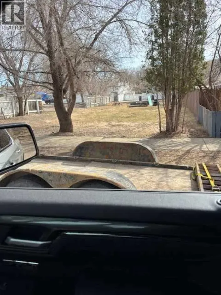 659 8 Street SE, Medicine Hat