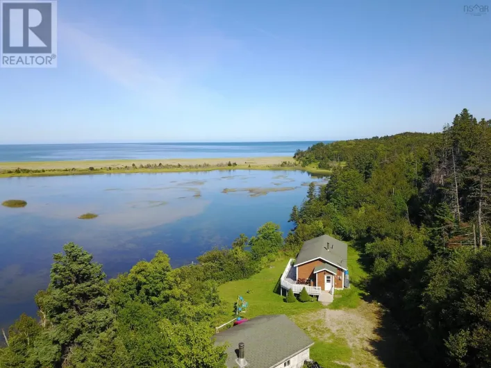 659 White Point Road, South Harbour