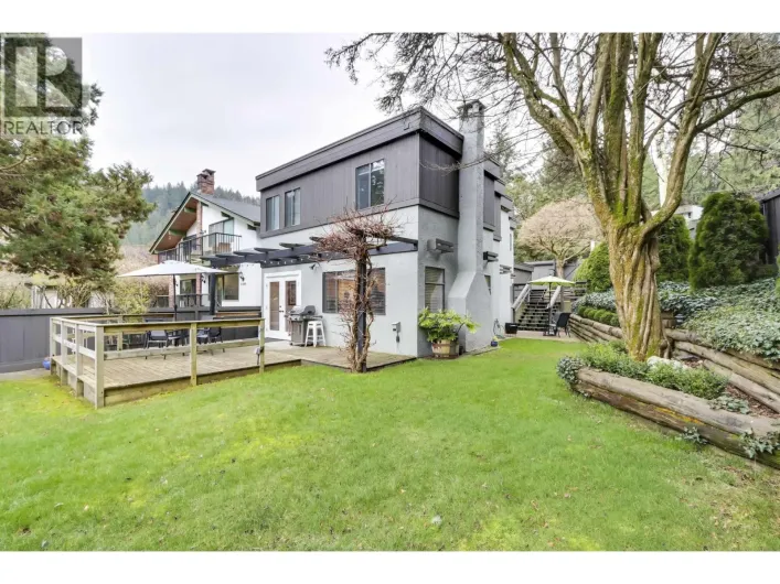 6590 NELSON AVENUE, West Vancouver