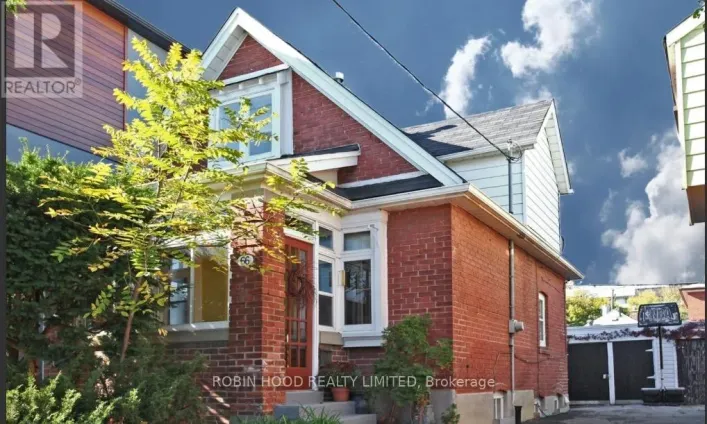 66 BEECHWOOD AVENUE, Toronto