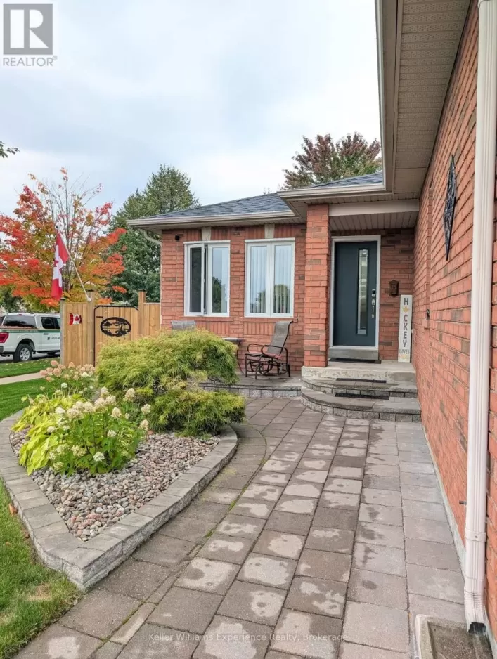 66 COLEMAN DRIVE, Barrie