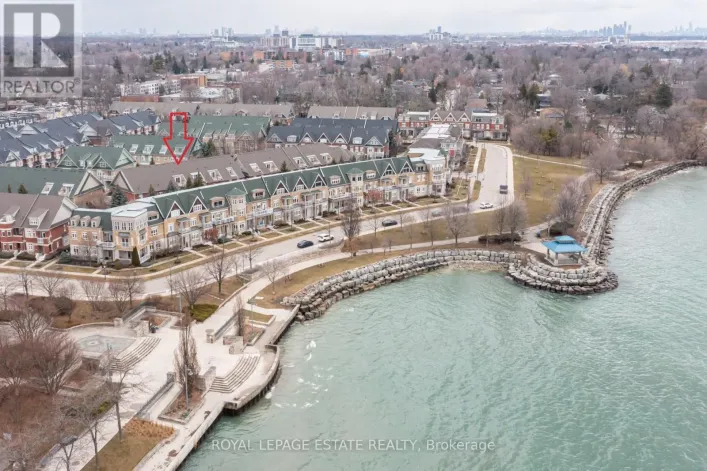 66 COMPASS WAY, Mississauga