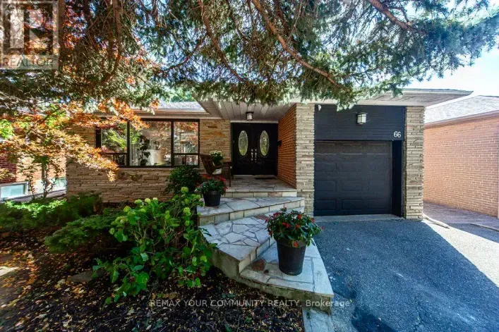 66 DECARIE CIRCLE, Toronto