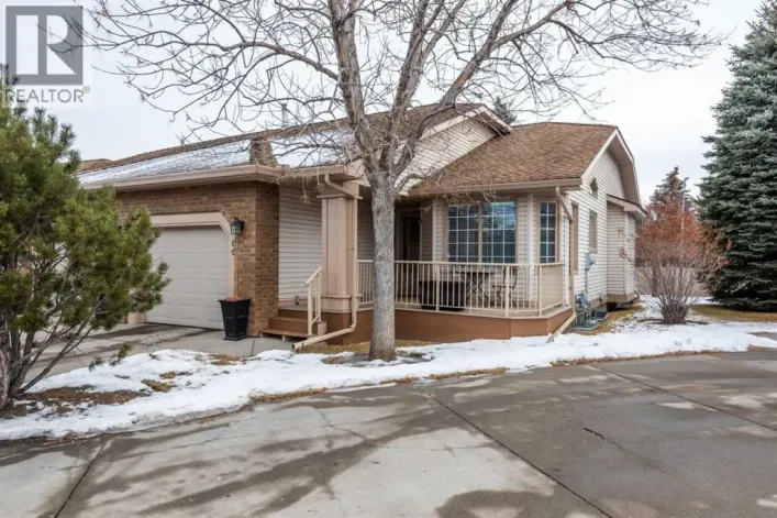 66 Douglas Woods Park SE, Calgary