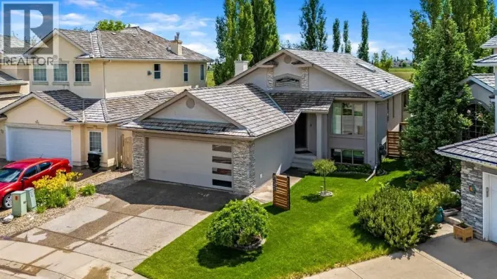 66 Mt Gibraltar Heights SE, Calgary