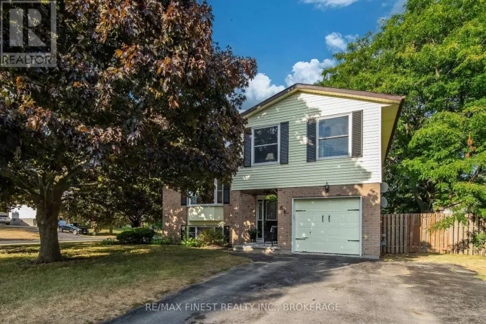 66 NICHOLSON CRESCENT, Loyalist