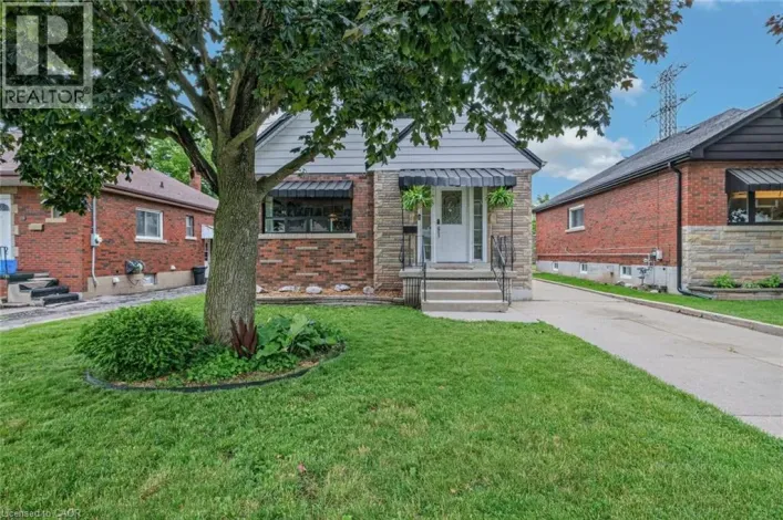 66 PALING Court, Hamilton