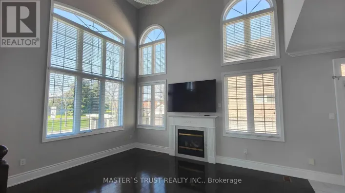 66 STARHILL CRESCENT, Markham