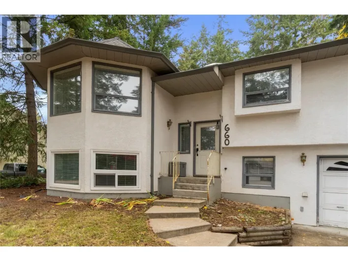 660 25 Street, Salmon Arm