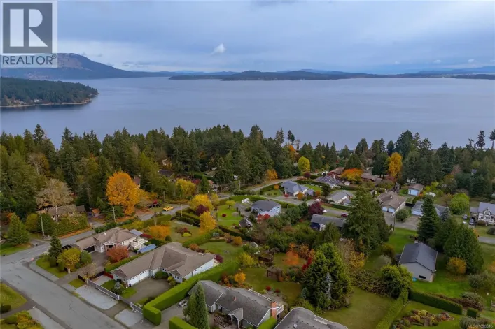 660 Frayne Rd, Mill Bay