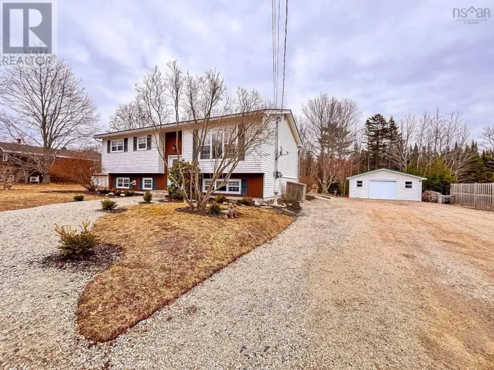 660 Pine Grove Road, Pine Grove