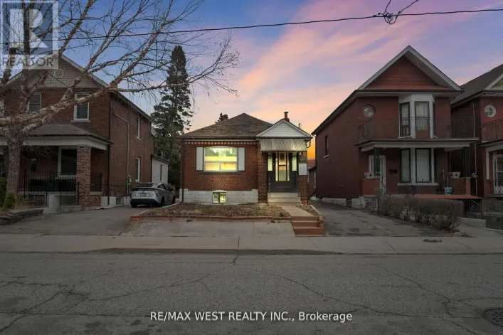 661 BERESFORD AVENUE, Toronto