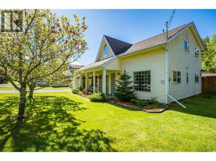 661 C Avenue, Kaslo