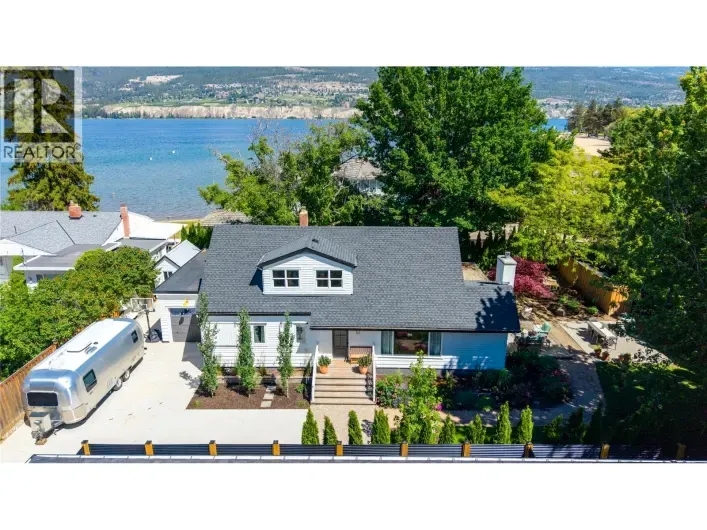 6611 Nixon Road, Summerland