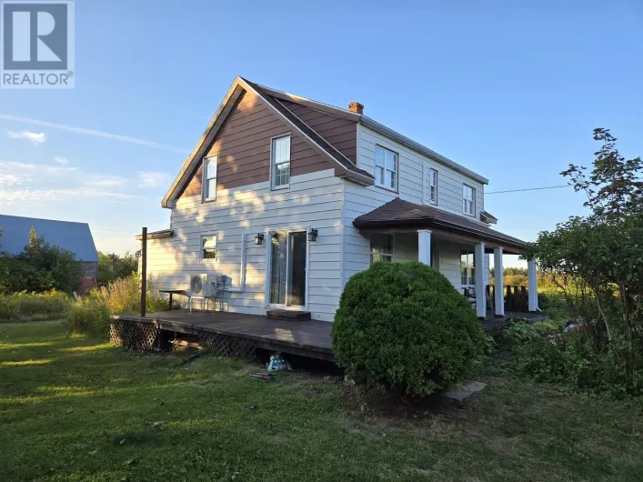 6613 Route 14, Cape Wolfe