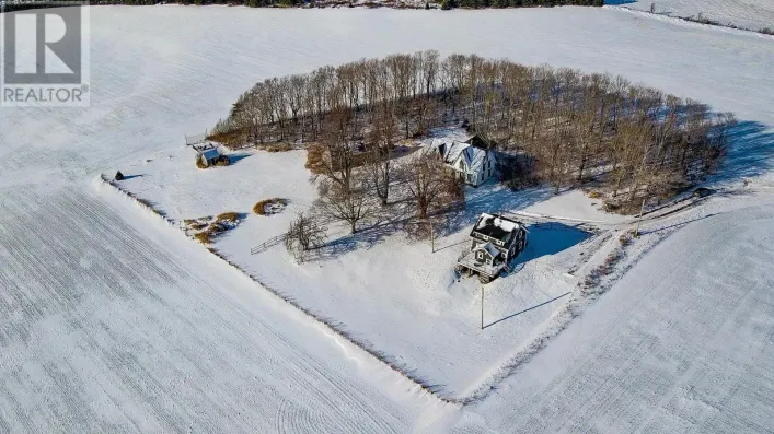 662 & 664 Long River Road, Long River