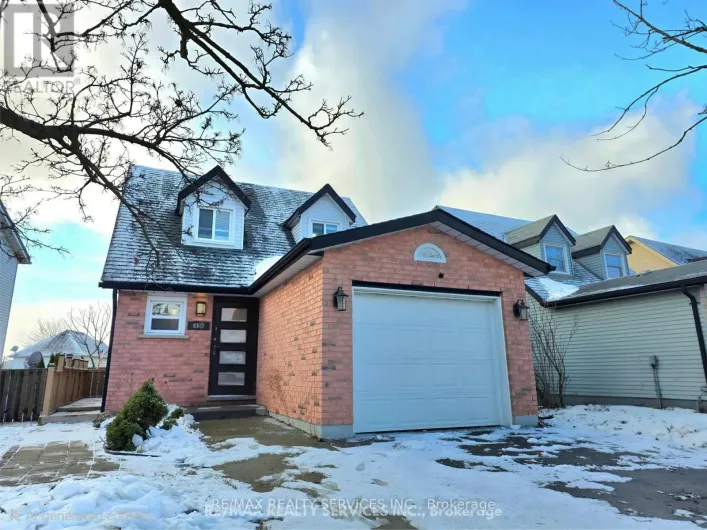 662 ELGIN STREET N, Cambridge