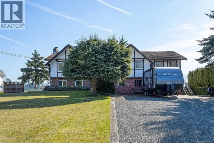 6627 Lakes Rd, Duncan