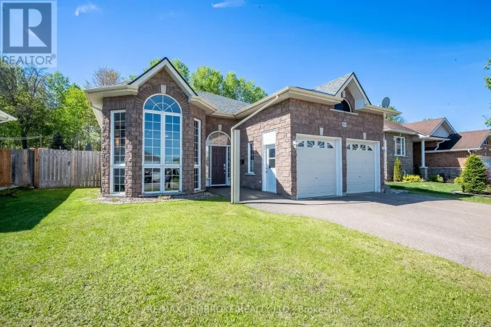 663 FAIRVIEW AVENUE S, Laurentian Valley