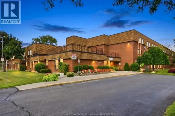 6635 THORNBERRY CRESCENT Unit# 387, Windsor