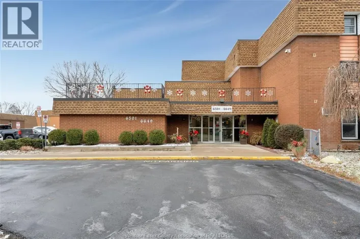 6635 THORNBERRY Unit# 387, Windsor