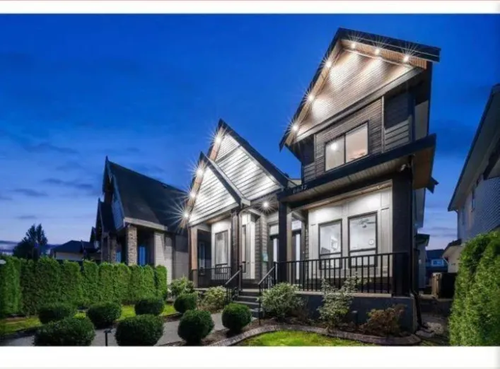 6637 121A STREET, Surrey