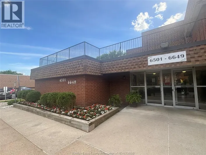 6639 THORNBERRY Unit# 389, Windsor