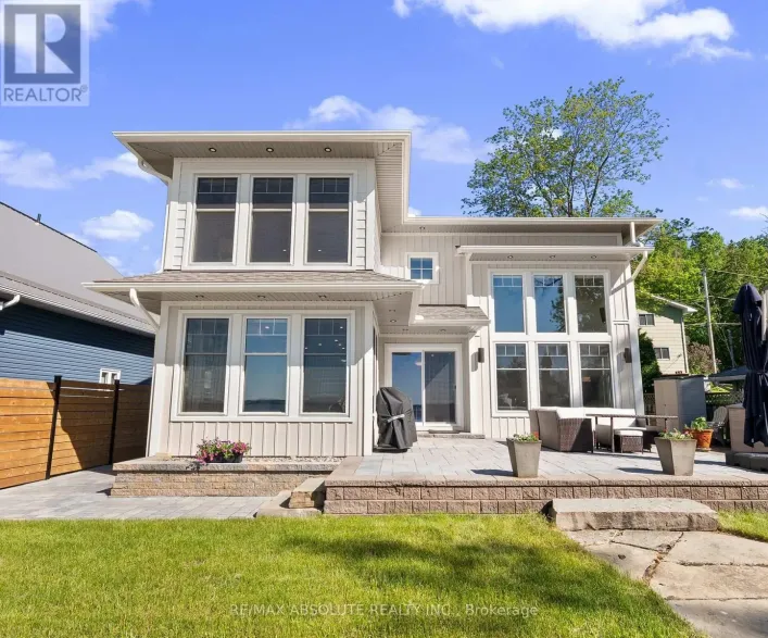 664 CARUSO CIRCLE, McNab/Braeside