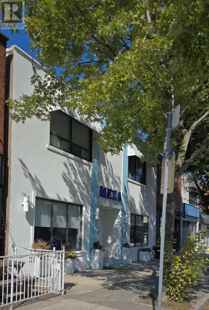 664 THE QUEENSWAY 662, Toronto