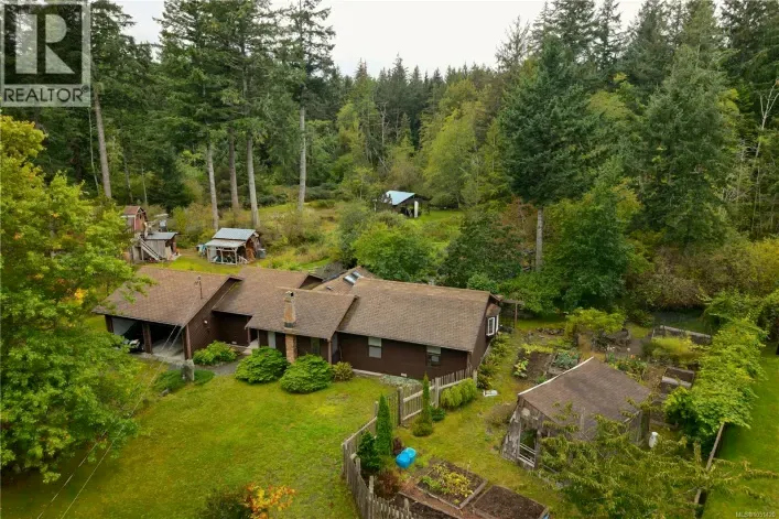 665 Fox Rd, Quadra Island