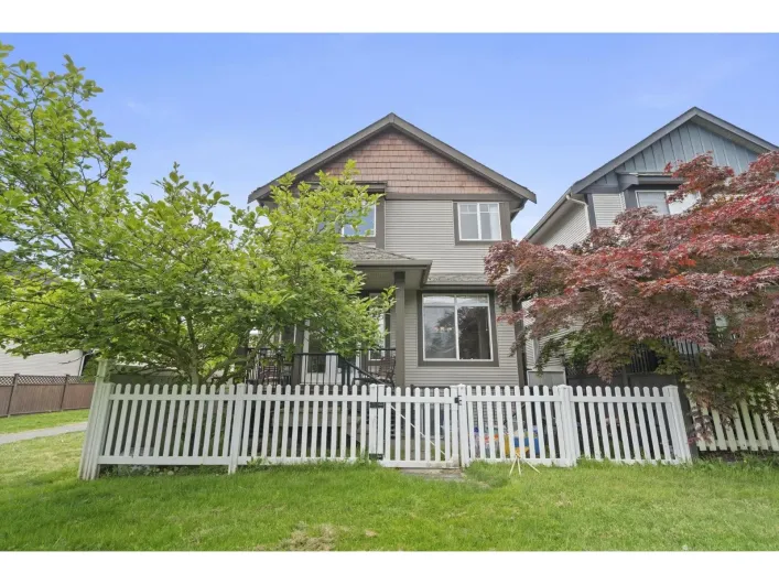 6652 195 STREET, Surrey