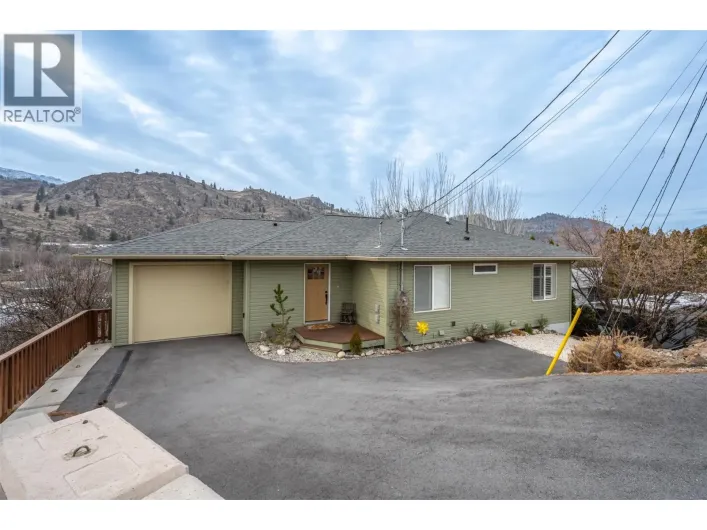 6654 Bellevue Drive, Oliver