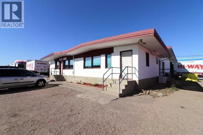 666 15 Street SW, Medicine Hat