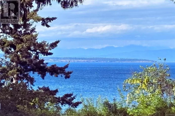 6662 Island Hwy W, Bowser