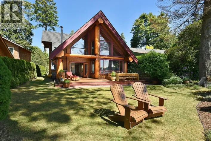 667 FRANKLIN ROAD, Gibsons