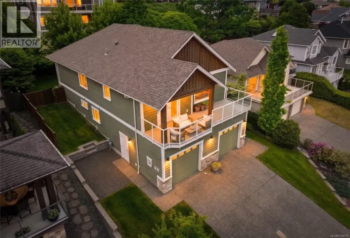 667 Nelson Rd, Campbell River