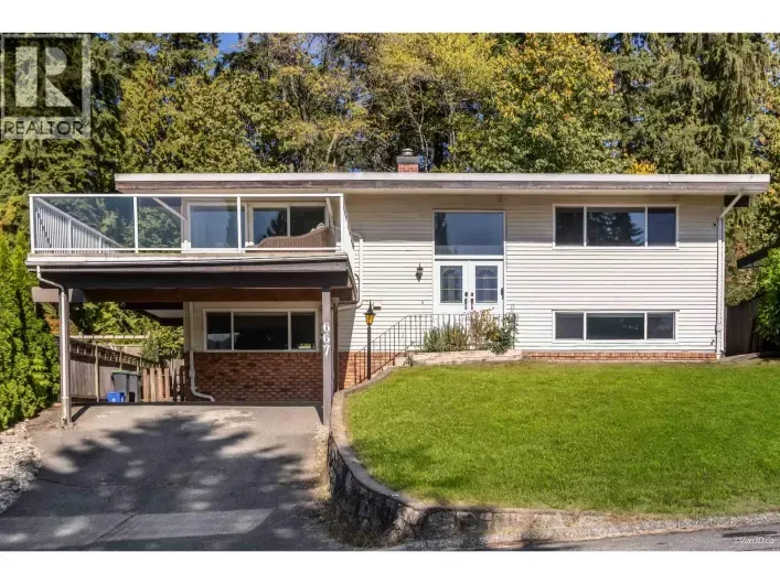 667 PLYMOUTH DRIVE, North Vancouver