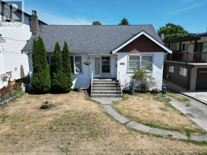 6678 WALKER AVENUE, Burnaby