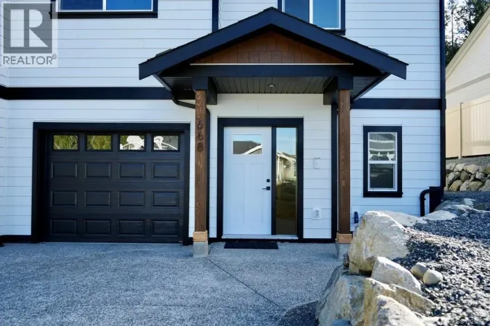 668 Sanderson Rd, Ladysmith