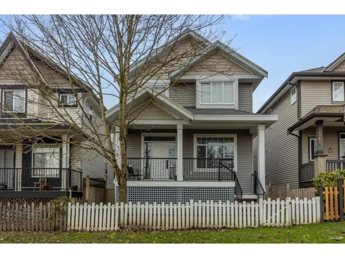 6686 195 STREET, Surrey