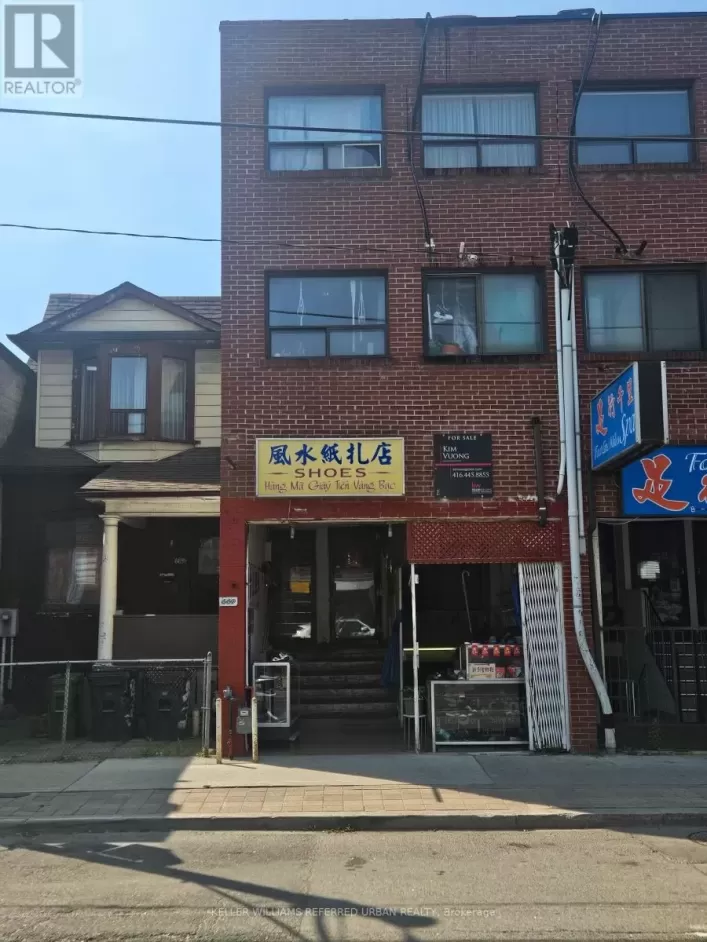 669 GERRARD STREET, Toronto