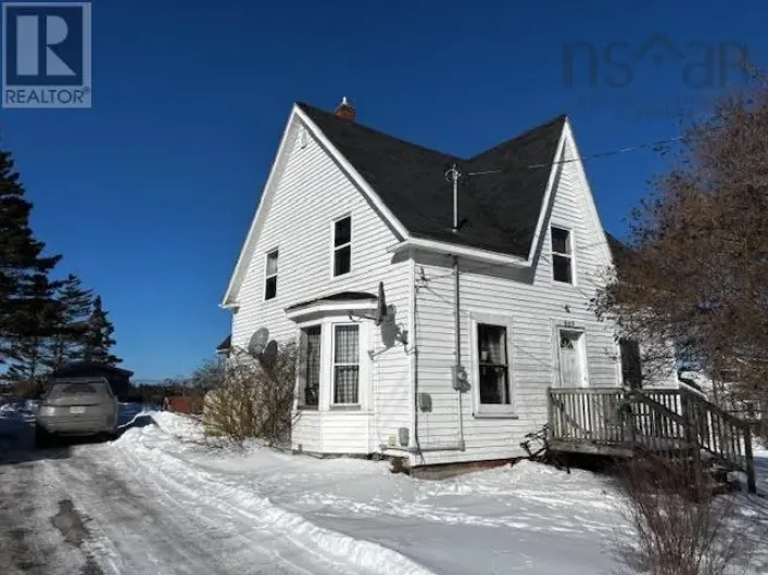 669 Highway 1, Hebron