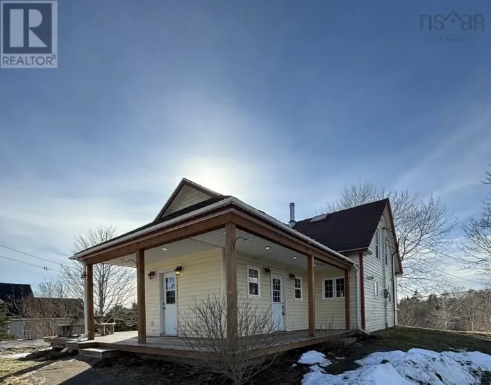 669 Lakeside Road, Dayton