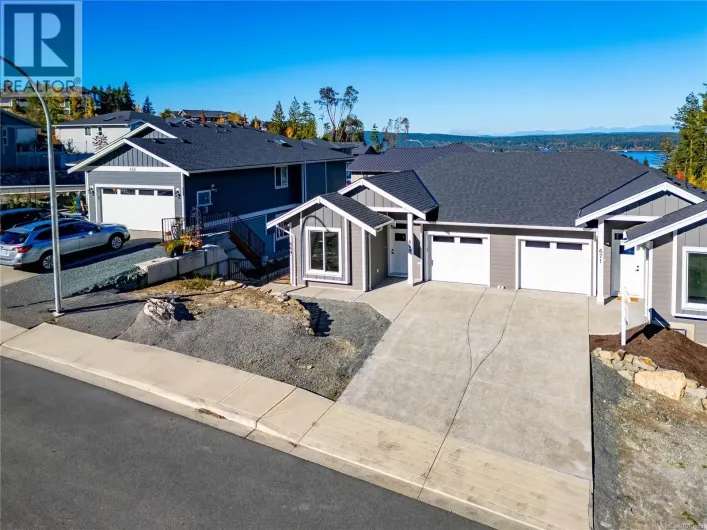 669 Sanderson Rd, Ladysmith