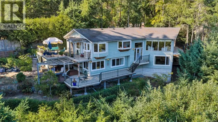 6693 Genoa Bay Rd, Duncan