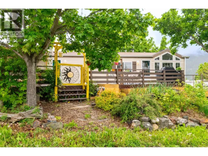 6696 Sunnybrae Canoe Point Road Unit# 12, Tappen