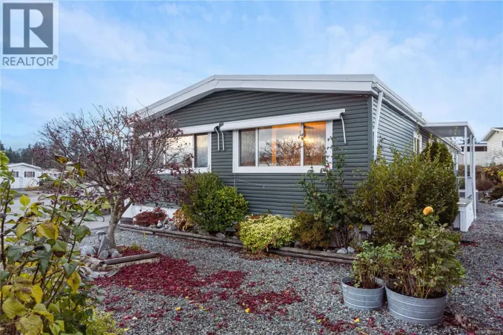 67 6325 Metral Dr, Nanaimo