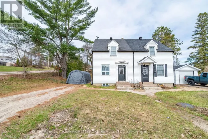 67 ALDER CRESCENT, Deep River